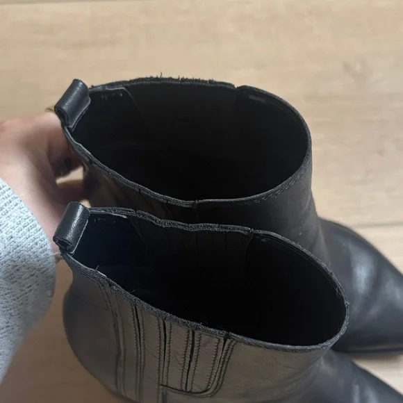 Marc Fisher Elegant Black Ankle Boots - Picture 7 of 9